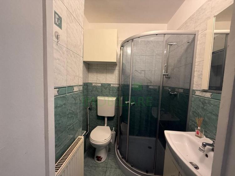 Apartament cu 2 camere semidecomandat în Gemenii