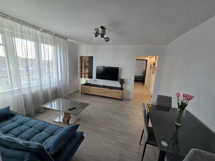 Apartament cu 3 camere decomandat în Bălcescu