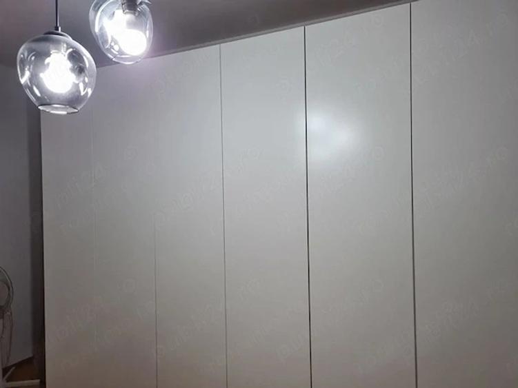 Apartament cu 3 camere decomandat, mobilat în Doamna Ghica
