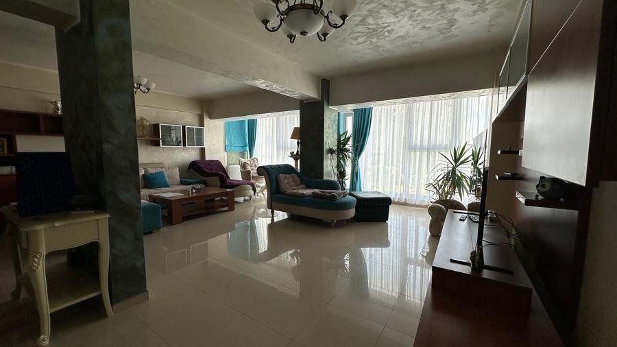 Apartament cu 4 camere în Central