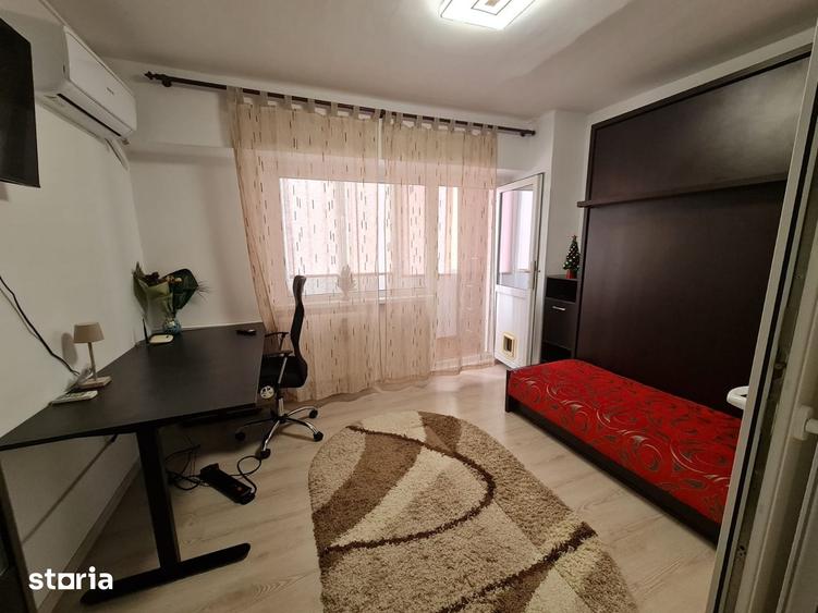 Garsonieră decomandată în 13 Septembrie