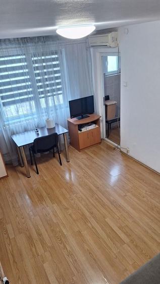 Apartament cu 2 camere semidecomandat în Valea Rosie