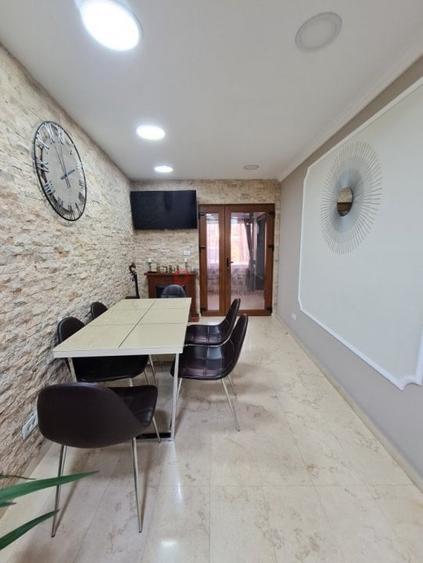 Casă individuală cu 6 camere cu Piscina în Domnești