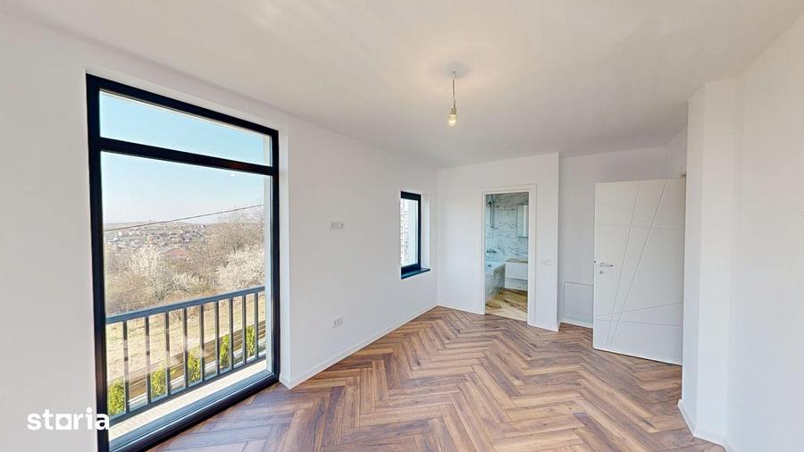 Casă cu 4 camere cu Teren 465 Mp în Bârnova
