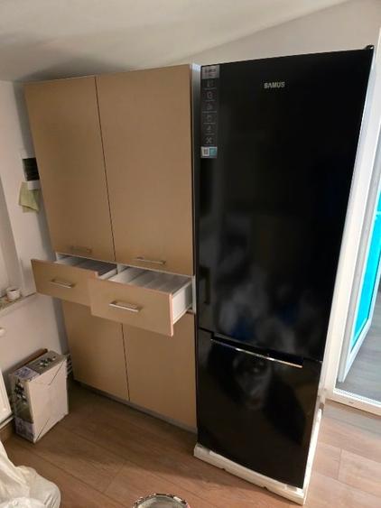 Casă individuală cu 5 camere cu Canalizare în Central