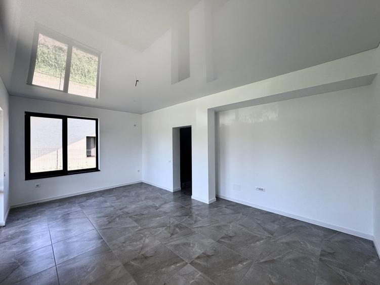 Duplex Domnești la Cheie | Încălzire Pardoseală | Mutare Imediată | 300mp - 2
