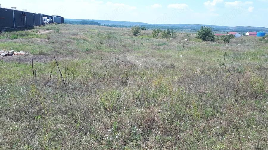 Teren de 2102 mp, în Preajba