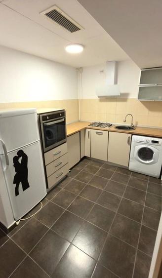 Apartament cu 2 camere decomandat, mobilat în Vitan-Bârzești