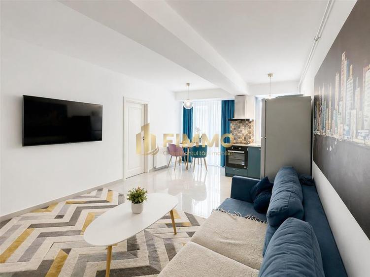 Apartament cu 3 camere semidecomandat în Central