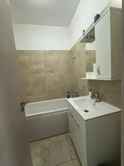 Apartament cu 3 camere decomandat, mobilat în Theodor Pallady
