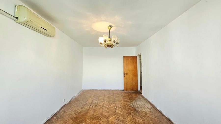 Apartament cu 3 camere decomandat în Dristor