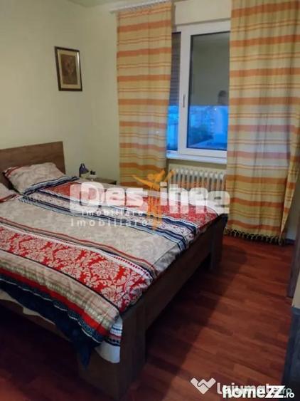 Apartament cu 4 camere decomandat în Alexandru cel Bun