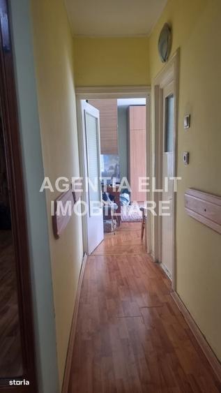 Apartament cu 3 camere decomandat în Ultracentral