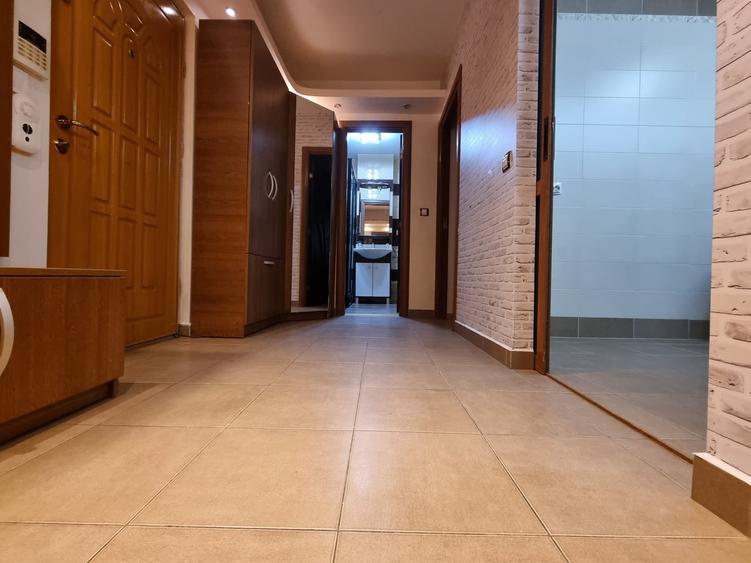 Apartament cu 3 camere decomandat, mobilat în Ștefan cel Mare