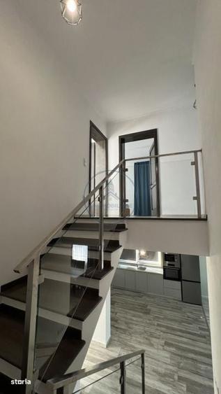Casă cu 4 camere în Unirea