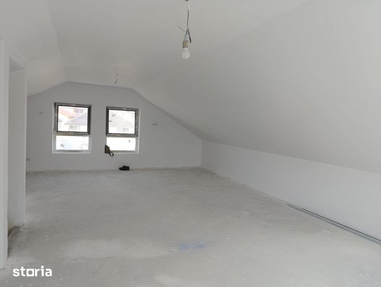 Casă cu 6 camere cu Teren 252 Mp în Central