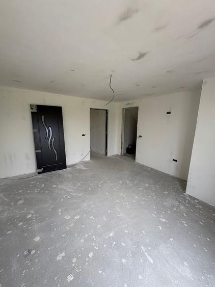 Casă cu 4 camere în Vidra