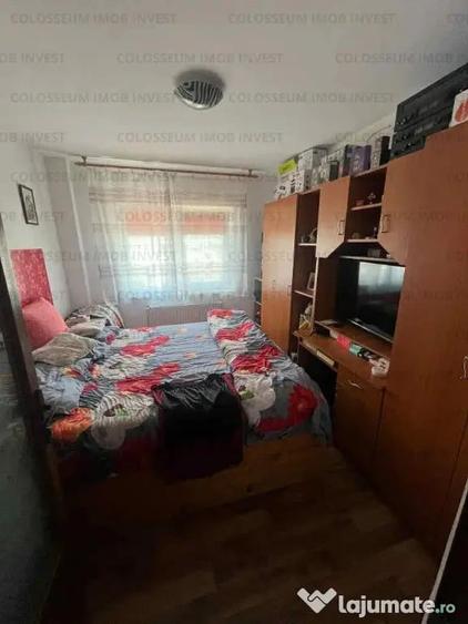 Apartament cu 3 camere decomandat în Bartolomeu
