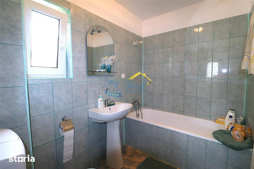 Casă cu 7 camere cu Teren 1237 Mp în Brebu