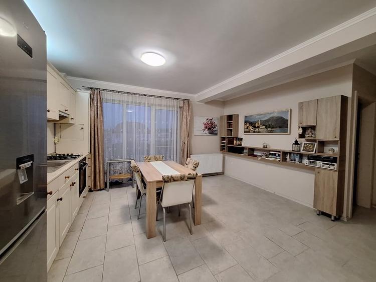 Apartament cu 2 camere semidecomandat, mobilat în Florești — fotografia 1