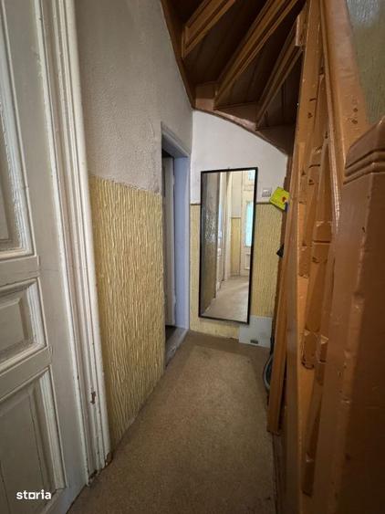 Casă cu 3 camere cu Canalizare în Ultracentral