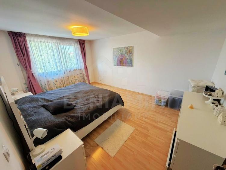 Casă cu 4 camere cu Teren 1000 Mp în Cârcea