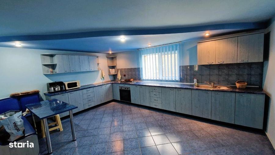 Casă cu 4 camere cu Teren 1500 Mp în Turia