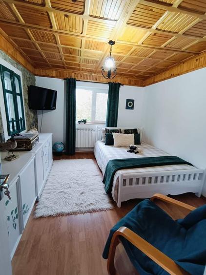 Casă cu 4 camere în Corbșori