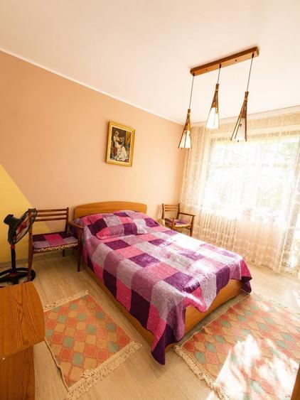 Apartament cu 4 camere decomandat, mobilat în City Park Mall