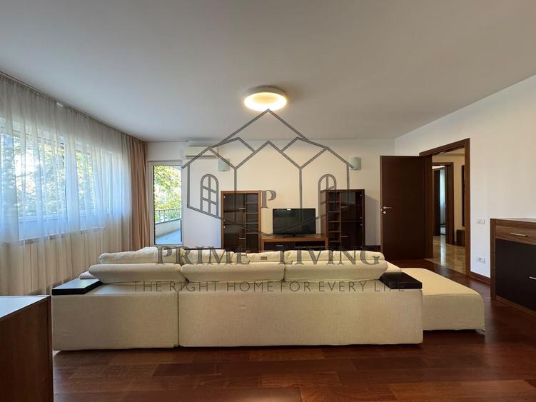 Apartament cu 4 camere decomandat, mobilat în Polonă