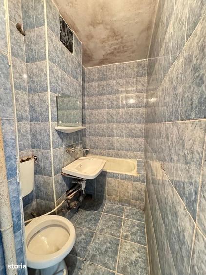 Apartament cu 3 camere semidecomandat în Alexandru cel Bun