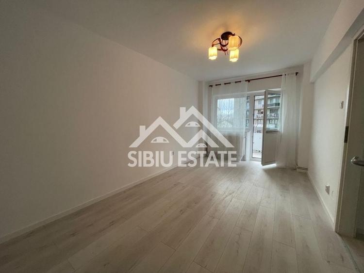 Apartament cu 2 camere decomandat în Hipodrom 3