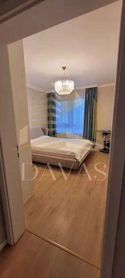Apartament cu 3 camere semidecomandat, mobilat în Gară