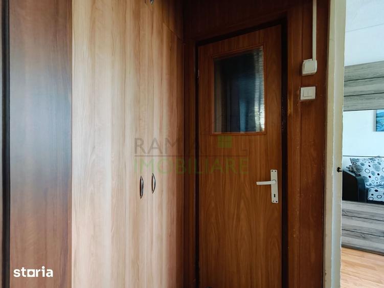 Apartament cu 3 camere în Florilor