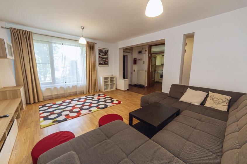 Apartament cu 3 camere decomandat, mobilat în Giulești