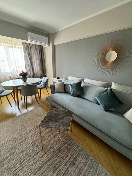 Apartament cu 3 camere decomandat în Exterior Vest