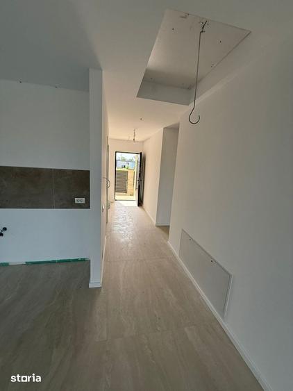 Casă cu 4 camere cu Teren 359 Mp în Cernica