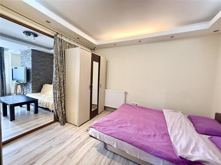 Apartament cu 2 camere decomandat, mobilat în Poiana Brașov