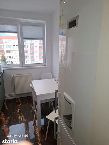 Apartament cu 2 camere semidecomandat în Centrul Civic