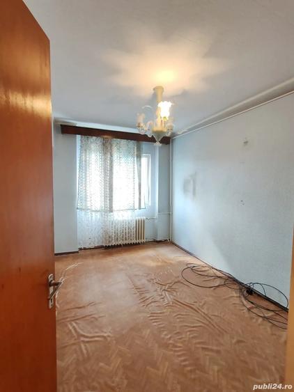 Apartament cu 3 camere decomandat în Pantelimon