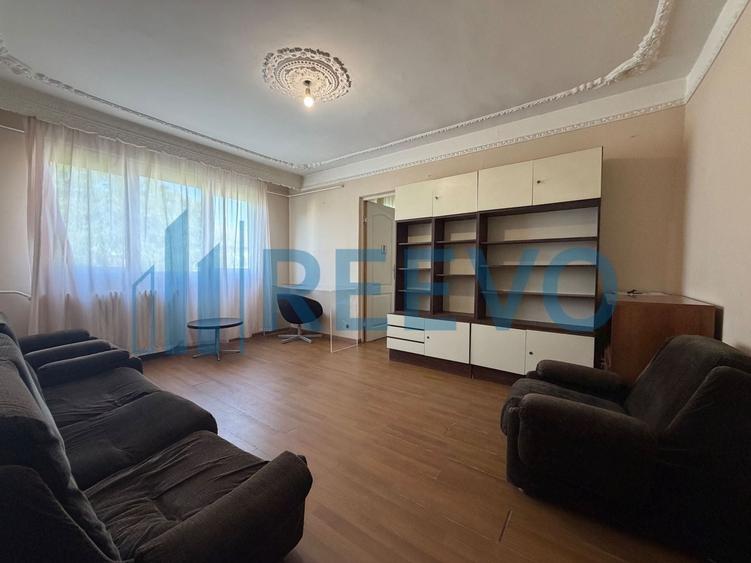 Apartament cu 2 camere nedecomandat, mobilat în Republicii