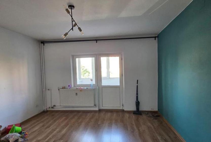 Apartament cu 2 camere decomandat, mobilat în Vitan