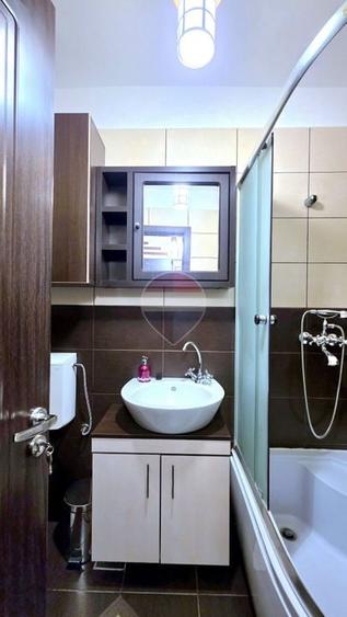 Apartament cu 2 camere semidecomandat în Central