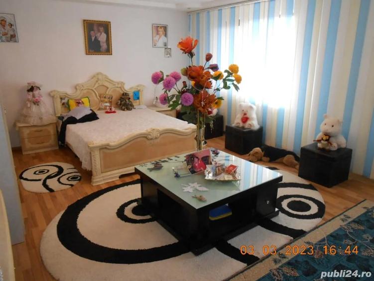 Casă cu 5 camere cu Teren 129 Mp în Lacu Dulce
