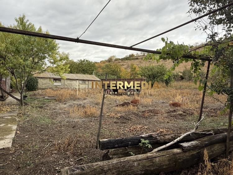 Casă individuală cu 6 camere cu Canalizare în Șard