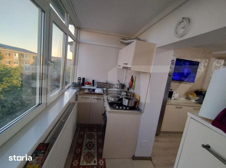Apartament cu 3 camere decomandat în 1 Mai