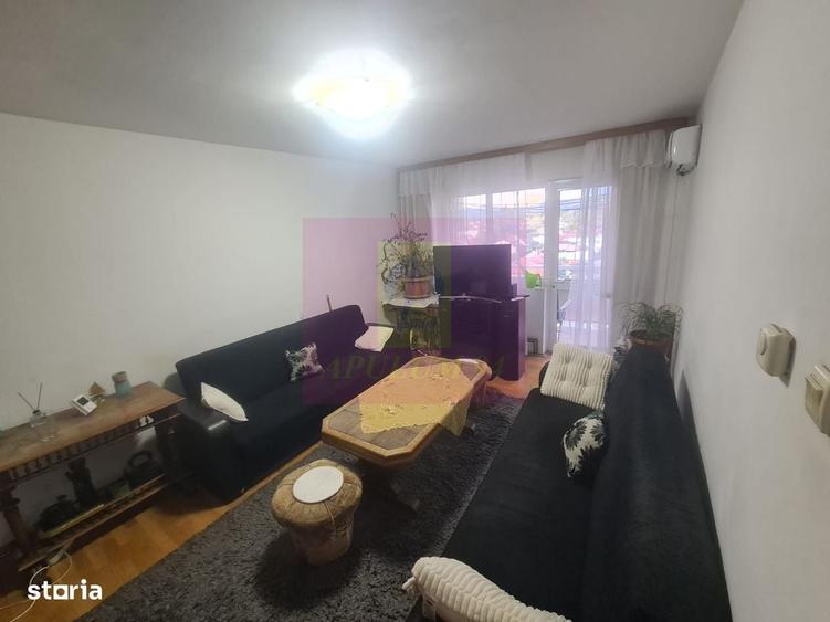 Apartament cu 3 camere decomandat în Cuza