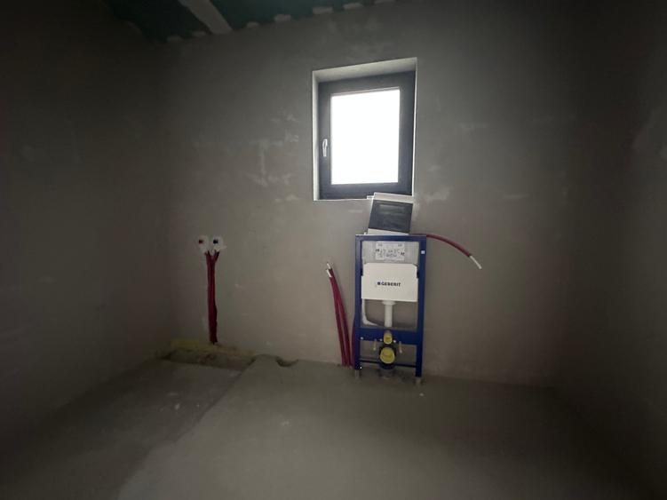 Casă cu 4 camere cu Canalizare în Popești