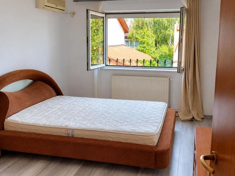 Casă individuală cu 3 camere cu Canalizare în Nord