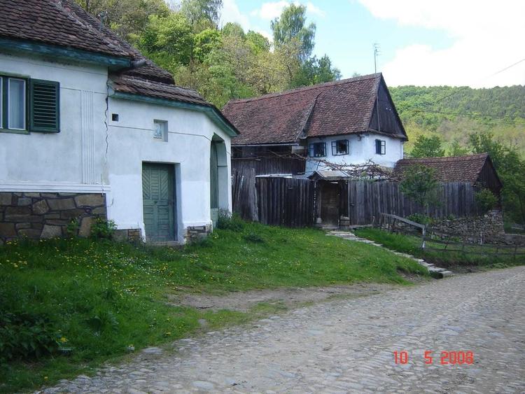 Casă cu 3 camere în Fântânele